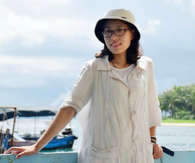 画家 刘长英 的照片，单击鼠标查看大图！